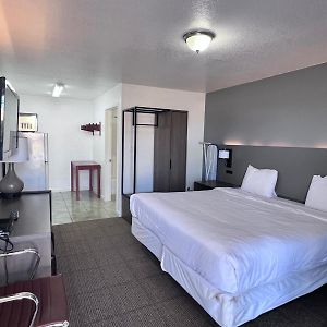 Premium King Bed Kitchenette